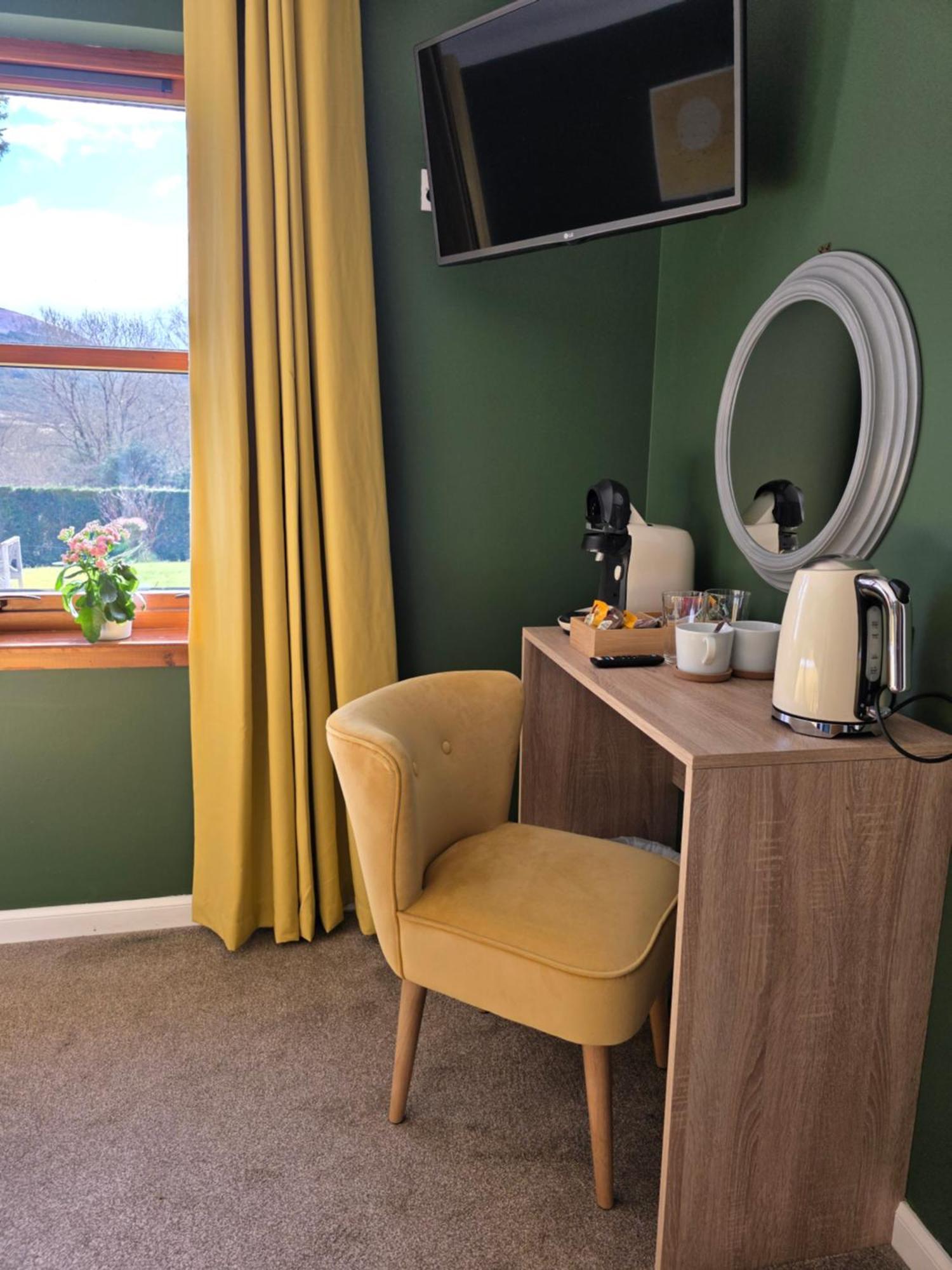 Mizpah Bed & Breakfast Near Ben Nevis Highlands ロイブリッジ エクステリア 写真