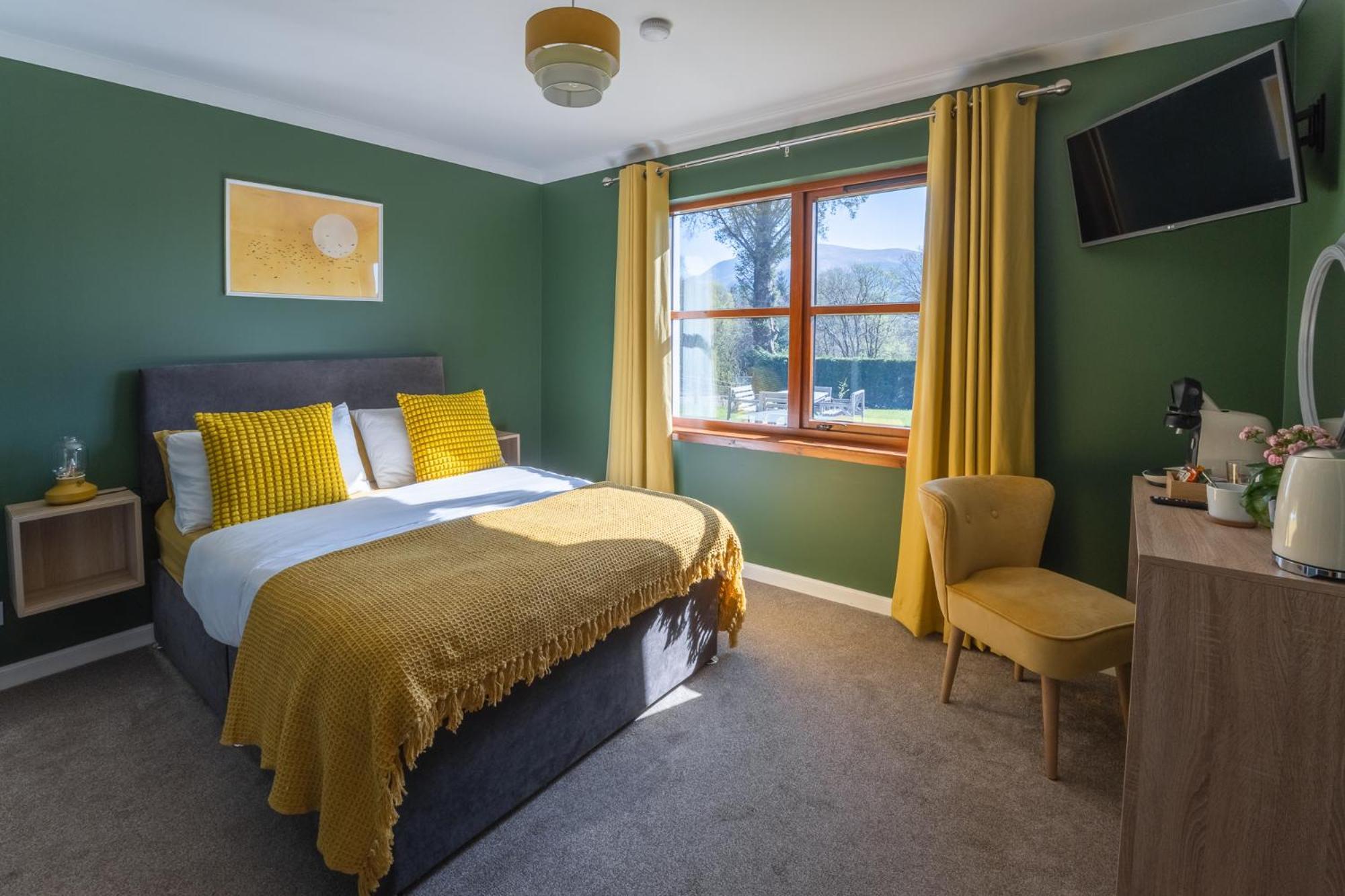 Mizpah Bed & Breakfast Near Ben Nevis Highlands ロイブリッジ エクステリア 写真